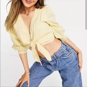 Abercrombie & Fitch Tie Front Crop Top